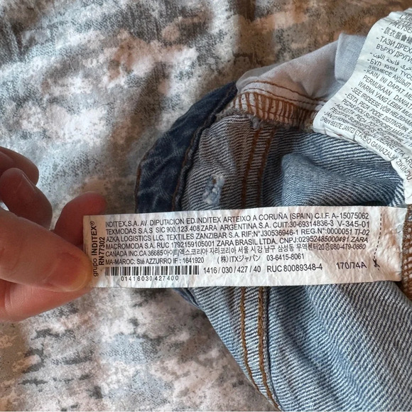 Zara High Rise Distressed Denim  Jean Shorts Size 8 Women's Blue Mom Cut Off EUC - Picture 12 of 16